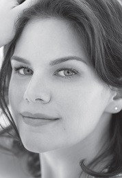 Elizabeth Reiter.jpg